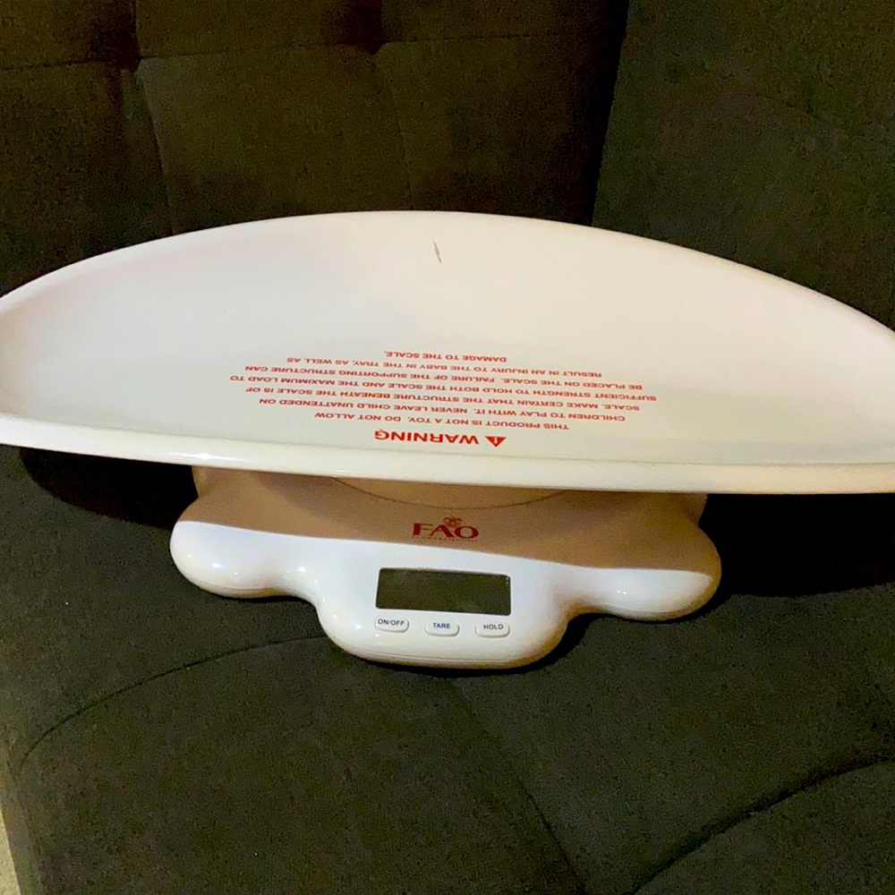 FAO Schwarz Baby Scale
